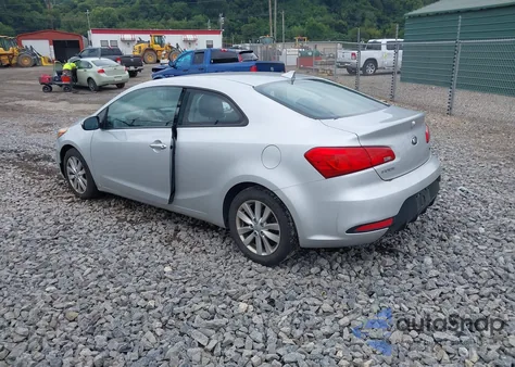 2016 Kia Forte Koup Ex z USA, uszkodzony, nr VIN KNAFX6A82G5647720